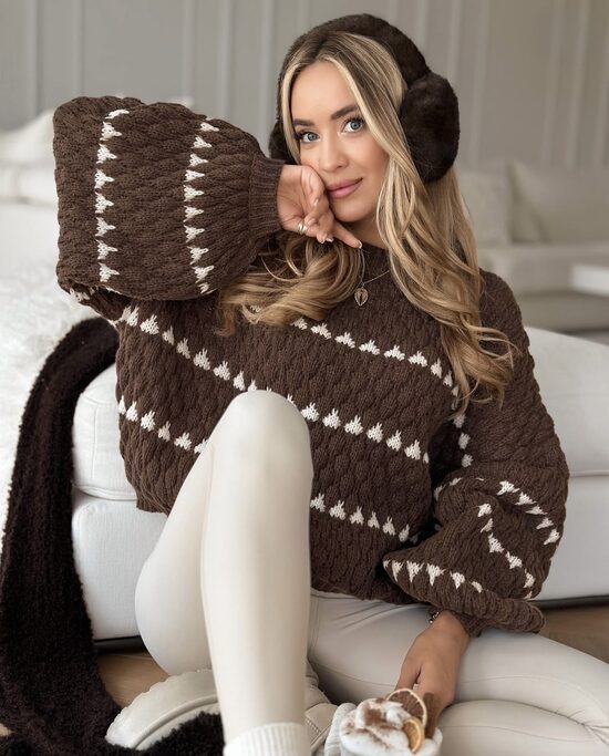 Megztinis plačiomis rankovėmis 