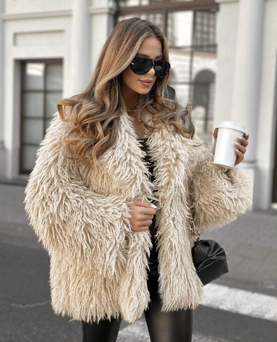Trumpi kailiniai Beige